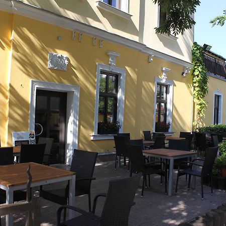 Hotel Zlatý Kříž Teplice Exterior foto